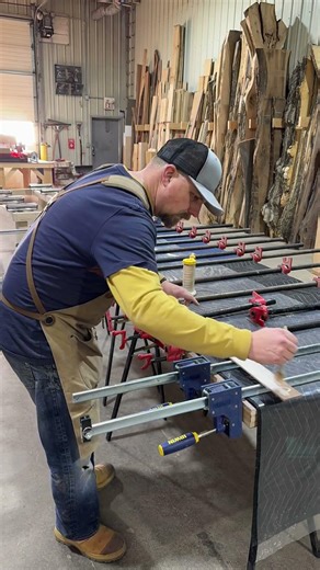 Making and attaching the walnut edges for the chevron table.👍😎