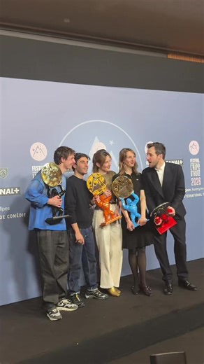 Photocall des prix 🏆« De la comédie Française » - Le prix coup de cœur région Auvergne-Rhône-Alpes - Prix des abonnés Canal - Prix spécial du Jury Transperfect média - Prix du public Peugeot