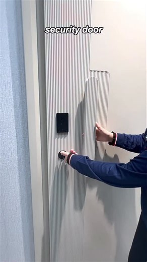 Starline Doors_USA on Instagram: "Smart entry door designed with a reinforced metal structure and advanced smart-lock technology. Built for modern living, delivering smooth access and reliable everyday security. One touch creates a secure, intelligent welcome home. #SmartEntryDoor #SmartLockSystem #ModernEntry #SecurityDoor #MetalDoor #HomeProtection #buildingsolutions #usahomes"