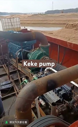 Keke dredge pump driven by diesel engine working for pumping sand