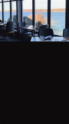 Slow mornings. Cozy lake views. Thoughtfully crafted meals. ✨ Extend your Valentine’s weekend with a peaceful escape at Geneva Inn, paired with an elevated dining experience at Oak & Oar 🤍 Sunday Monday are your chance for a quiet reset, romantic recharge, or effortless President’s Day getaway by the frozen lake. Limited availability — make the long weekend feel special. #ValentinesWeekend #PresidentsDayGetaway #LakeGeneva #WinterEscape #RomanticVibes | The Geneva Inn on Geneva Lake