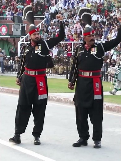 Lahore Wahag Border Latest Parade #pakistanarmyparade #beatingretreat