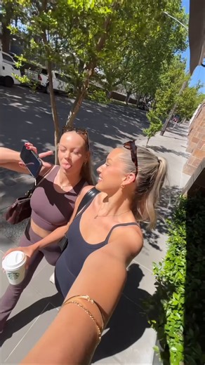 What a staycay… @elixajane shows us how it’s done. 🥰 ✨ Purely enjoying life at Pullman & Mercure Melbourne Albert Park. For business or leisure the Pullman Melbourne Albert Park is one of the city’s best. Blending sophisticated style, modern-day comfort, and cutting-edge tech. Explore the Royal Botanic Gardens, the Shrine of Remembrance or stay in and relax in your beautiful rooms, it’s up to you! 📷 @‌elixajane 📍 @‌pullmanalbertpark | ALL Accor