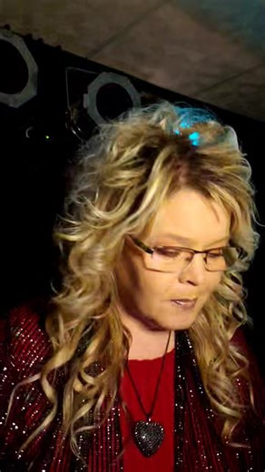 Un p'tit vidéo : The Dance de Garth Brooks. 🧡🧡🧡 | Norma Soucy