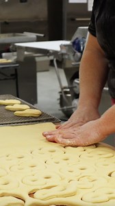 This is a petition for us to get an 8-donut cutter that fits into our automatic donut sheeter. 🤞 . . . #squaredonut #nicheutahcontent #lehibakery | Lehi Bakery