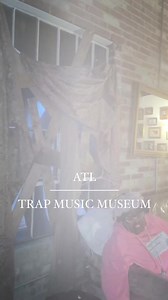 🏚️While in Atlanta we visited the @trapmusicmuseum , it’s definitely a must visit when in ATL. The boys loved it and we definitely enjoyed all of the amazing artwork! Good music, great content, and definitely one of the most in depth museums we have ever visited. #trapmusic #trapmusicmuseum #traphouse #culture #atlanta #atl #travelphotography #destination #travelgram #travelblogger #lifestyleblogger #lifestyleblog #traveling #hiphop #hiphopculture #music #blacklivesmatter #blackexcellence | Dan