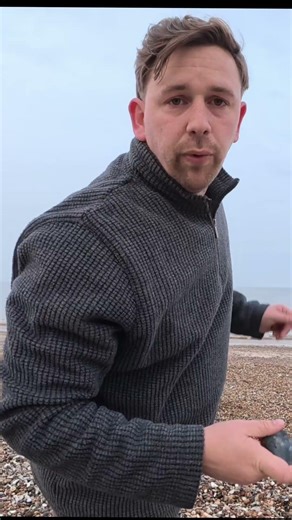 Arm vs Sling .. bit of fun during beach sling practice #primitiveskills #bushcraft #outdoors