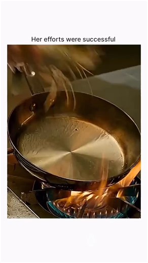 Moviesnips001 on Instagram: "🎓 Follow @movies.snips for more 🎬 🎬 Title: Hunger 🌀 Genre: Drama • Biography • History 📅 Release: 2008 ⏱️ Runtime: 1h 36m ⭐ Rating: 7.5/10 —— Overview: A raw, unflinching look at the 1981 Irish hunger strike, following Bobby Sands as he endures brutal conditions and makes a powerful stand for political recognition inside prison. The film captures the emotional, physical, and human cost of resistance. —— Why It’s Loved: • Michael Fassbender’s transformative perfo