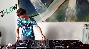 257K views · 2.5K reactions | #JLOWlive03vsLFAUIT Hier c'était la première de La France a un incroyable talent ! Ca m'a inspiré, et, j'espère qu' Hélène Segara Eric Antoine Kamel Ouali et Gilbert Rozon aimeront ce clin d'oeil ! Enjoy  | JLOW | Facebook