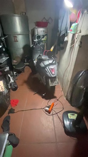Bình 40A bị cháy dây xả do IC xả 100A? Nguyên nhân