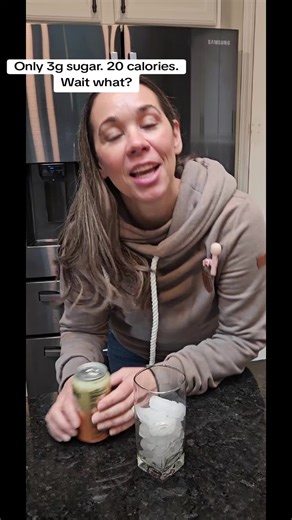 This is the soda that made me do a double take. Bloom Pop Root Beer Float tastes like the nostalgic treat you grew up with… but it’s actually a prebiotic soda with only 3 grams of sugar and just 20 calories. Caffeine-free, no artificial colors, no weird junk. Just simple ingredients like pear juice, organic apple cider vinegar, prebiotics, and a little stevia for sweetness. I genuinely don’t know how they pulled off this flavor with such clean ingredients — it’s rich, creamy root beer float vibe