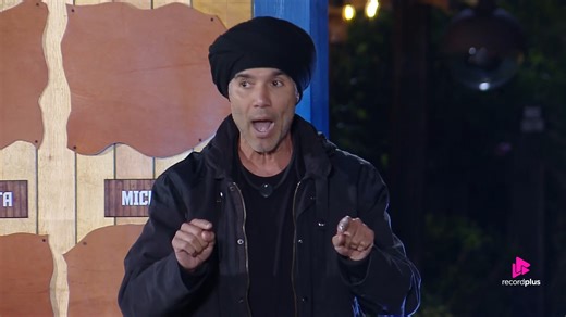 133K views · 3.9K reactions | O embate entre Tàmires Assîs e Martina Sanzi continuou durante a dinâmica de Apontamento Ferra Peão na noite deste domingo (28). Na sequência, Fernando Sampaio também trouxe um desentendimento com a peoa. Segundo ele, ela teria dito que o ator é "fracassado". Acesse RecordPlus.com para assistir à transmissão 24 horas de #AFazenda com seis sinais exclusivos  | A Fazenda | Facebook