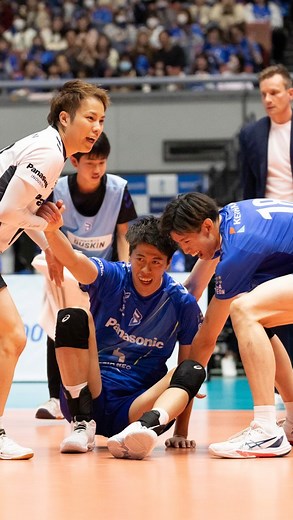 大阪ブルテオン on Instagram: "GIGA RALLY勞 #大阪ブルテオン #OSAKABLUTEON #volleyball #SVリーグ"