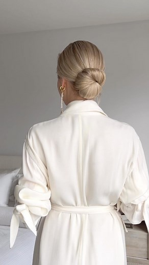 Alex Gaboury on Instagram: "Simple and sleek perfect for the holidays.🎄✨ If you need help securing the hairstyle, I have a tutorial on Reel’s where I show the best way to insert french pins. #updo #updotutorial #buntutorial #hairstyle #easyhairstyles #hairvideo #longhairstyles #holidayhairstyle #aritzia"