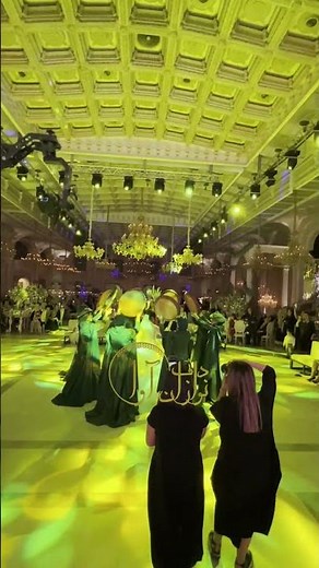 رقص زیبای عروس و داماد همراه با ساقدوش های دفنواز آوا / wedding /dance /عروس و داماد ۰۹۰۱۸۱۲۲۲۰۹