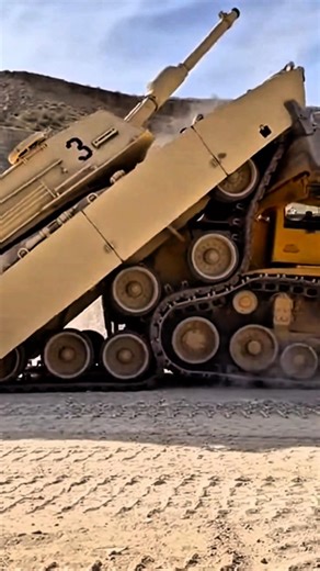 Crazy fight: Tank vs Bulldozer