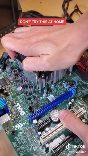 using a gummy bear instead of thermal paste! #pc #pctips #thermalpaste #pcwhatif #mryeester