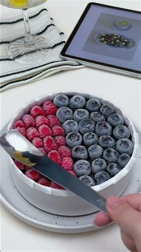 #immersive #dessert #lifeisbutadream #raspberry #cake #ihavethisthingwithplants #food #cooking