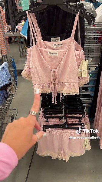 GRACE SMITH (@gracedanielleyt) - Discover the Perfect Spring Finds at Walmart