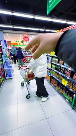 When you go to the supermarket, you can just take a photo and it will be a blockbuster. Use Douy