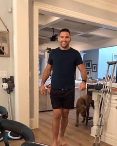202K views · 9.3K reactions | Five weeks after suffering a devastating leg injury at UFC 261, Chris Weidman is walking on his own  (via @chrisweidman/Instagram) | ESPN MMA | Facebook