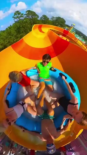 Rouge Wave six-story raft slide! 🤯 Would you try this? Located at H2OBX Waterpark, Outer Banks, North Carolina, USA | Alex Ojeda
