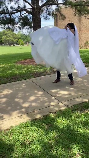 Wedding Carry: Guy Carrying Heavy Girl