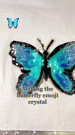 Replying to @brnrides YESSS🦋 Let’s make the butterfly emoji with our Crystal Treats💙 it’s one of my favorite emojis and i know it’s yours too😍 I used a special technique for this one, which is to create the outer frames in the shape of wings and fill it in with liquid glittered blue base💎✨ Add blue swirls, polka dots and more glitters and there you have it🦋 The most beautiful butterfly emoji Crystal! let’s crystallize her😊 What emoji should I make next? 👀 #misakytokyo #kohakutou #kohakuto