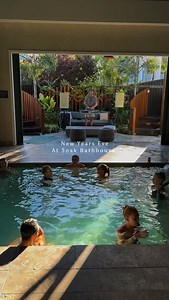 Skip the crowds this New Year’s Eve and settle in at Soak Bathhouse 🪩🎶 Live DJ 6-9pm at Mermaid Beach & West End. Live acoustic music 6-9pm at South Yarra, Bondi Junction and 5:30pm-8:30pm at Alexandria. Soak up that easy end of year energy ✨ | Soak Bathhouse