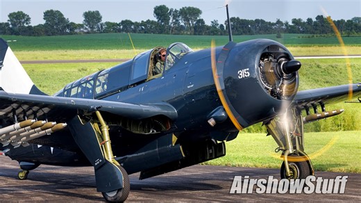 Watch the Skies Erupt in a Powerful WWII Tribute at the Victory at Sea Airshow