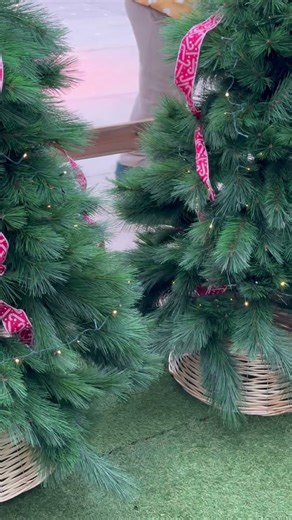 Зеркальный шар крутится, музыка в воздухе — и сразу праздник 🎶✨