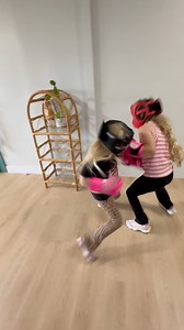 911K views · 12K reactions | YES, the girls do spar together and with Adam. Controlled sparring working on their skills & technique #boxing #kidsboxing #boxingfamily #boxingcoach #sparring #stronggirls #BoxingFans #combatsports #viral #fyp | Adam Ibrahim Boxing | Facebook