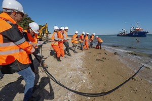 Vidéo. Charente-Maritime : en 2022, l’île d’Aix reliée au continent par la fibre optique