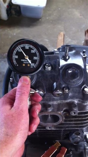 Honda 400EX engine compression test