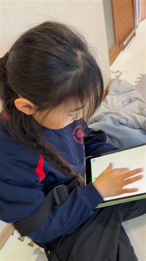 スティームスタジオ | こんにちは STEAM STUDIOです😊 今回は、動いてほしい軌跡をタブレットに描くことでボール型ロボットを動かす方法に挑戦しました。... | Instagram