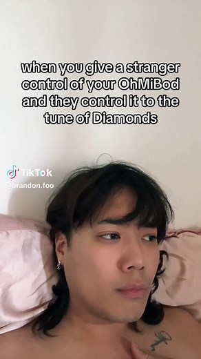 Entregando el control del OhMiBod a un extraño