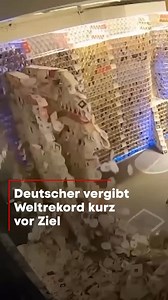 🇩🇪 Es ist nur ein Moment der Unachtsamkeit – und über 100 Stunden Arbeit des 49-jährigen Benjamin Klapper sind in Sekunden zerstört. Kurz vor dem Ziel scheitert der Deutsche beim Versuch einen Bierdeckel-Weltrekord aufzustellen. • #weltrekord #bierdeckel #deutschland | Blick