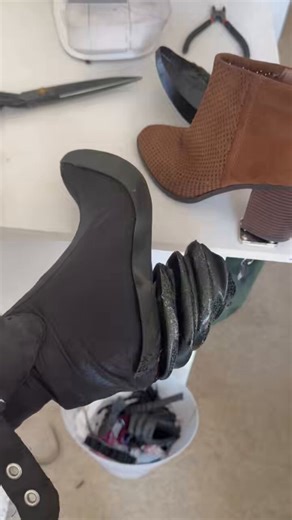 In case anyone is gonna be askingI fully made this costume myself! Patterned in CLo3d sewn everything, including this insane, complicated, gracity denying leather jacket (from upholstery leather),modelled,dyed fabric and kanekalon for hairFully remade a shoe with a custom heel!