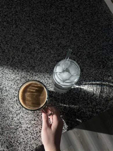 For the longest time I thought feeling bloated, inflamed, and uncomfortable in my body was just normal. I really believed that was just how my body was and that everyone felt like that after eating. I was doing what I thought were the right things and still waking up puffy, low energy, and frustrated. What changed everything for me wasn’t a diet or a quick fix. I didn’t cut out all my favorite foods or start some extreme routine. I just added the trio to my morning routine and honestly I didn’t 