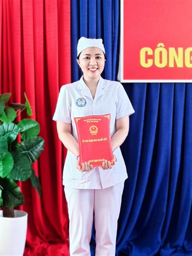 Sau ngày giải thể với bao nhiêu cảm xúc… Hôm nay, mình đã được gọi tên ở một nơi mới. Tạm biệt chốn cũ – cảm ơn vì đã là thanh xuân... #hongdan7777 #sapnhap #trungtamyte #sapnhaptinh #giaithe