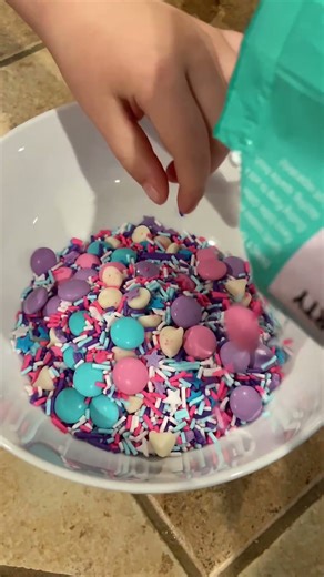 Unicorn Confetti Cookies #fancysprinkles #unicorn #sprinkles