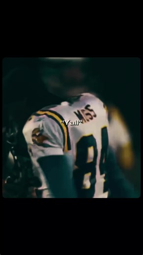 Randy Moss wasn’t just “good.” Randy Moss was the reason defenses started having trust issues. 😭🏈🔥 Because before Moss, you could play football with normal rules: press the receiver, roll coverage, disguise a safety, live with the matchup. Then 84 showed up and the whole sport had to adjust. Suddenly it was “Where is Moss lined up?” before every snap. Suddenly corners were bailing at the snap like they’d seen a ghost. Suddenly the safety was 22 yards deep like it was a Hail Mary on 1st and 10