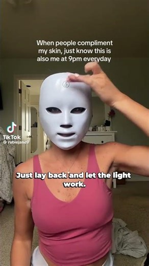 This LED mask is ALL over for a reason ✨At-home skincare that actually does something #beautyfinds