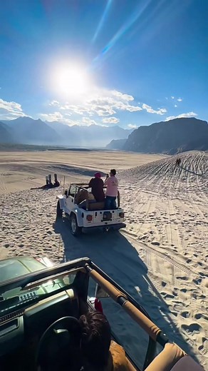 Is Skardu on your bucket list? 🏔️✨ Forget basic sightseeing—Skardu is a true paradise for adventure lovers! From soaring over a cold desert to rafting in glacial waters, this destination has it all. 👇 Top 5 Experiences on our Skardu Tour: 1. Desert Safari & Motor Gliding at Sarfaranga ⏳ 2. Manthoka Waterfall & River Rafting 🌊 3. 4x4 Jeep Ride to Deosai Plains 🐻 4. Boating at Upper Kachura Lake 🛶 5. Magical Sunset at Basho Valley 🌅 🎒 Let Tripit Pakistan handle your next adventure! We offer