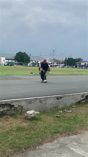 How to Assemble and Ride a Skateboard for Beginners