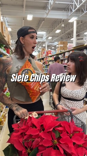 Gabbi Alon Tuft on Instagram: "Meeting followers, reviewing Siete Chips, and seeing a hawt guy - is this the trifecta? Grab your GLO protein powder to pair with these today! BLACK FRIDAY SALE! Link in my bio for my GLO protein powder or go to shop.coachgabbi.com 🔥 Happy Thanksgiving and happy shopping! Gabbi & Mia #healthy #healthyfood #healthysnacks #nutrition"
