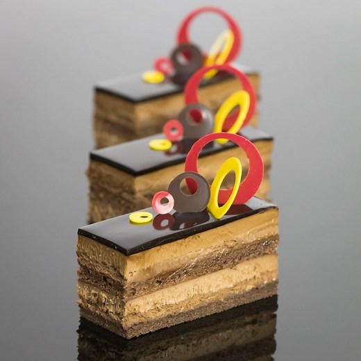 Kirsten Tibballs on Instagram: "It only takes 10-minutes to create a perfect almond paste/ marzipan! This quick-and-easy recipe will save you time and money! Discover hundreds of recipes from our online digital library, with step-by-step video tutorials and downloadable recipes. Join Savour Online Classes today! #almondpaste #marzipan #savouronlineclasses #kirstentibballs #pastrychef #recipes #savourschool"