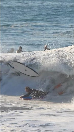 Heads up! Head on a swivel at Seal Beach! #Surfing #Bodyboarding #SealBeach
