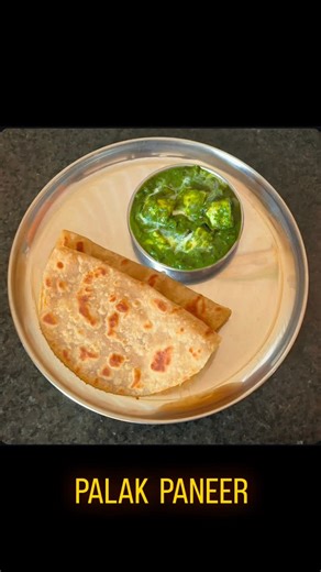 Surya l Home-cooked Goodness on Instagram: "PALAK PANEER Ingredients: Palak Puree 1 bunch palak / spinach 2 cloves garlic 1 inch ginger 3 chilli For curry: 2 tbsp oil 1 tsp butter 1 dried red chilli 1 tsp cumin 1 bay leaf 1 onion, finely chopped 1 tsp ginger garlic paste ¼ tsp turmeric ½ tsp chilli powder ½ tsp coriander powder 1 tsp salt few capsicum, sliced 1 tomato, chopped 1 cup water 1 tbsp cream 1 tbsp paneer, crumbled 250 grams paneer, cubes ½ tsp garam masala 1 tsp kasuri methi, crushed 