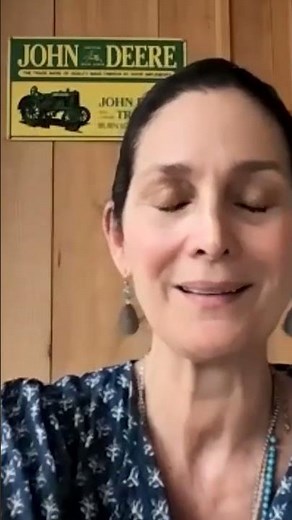 Carrie-Anne Moss's bond with Keanu Reeves